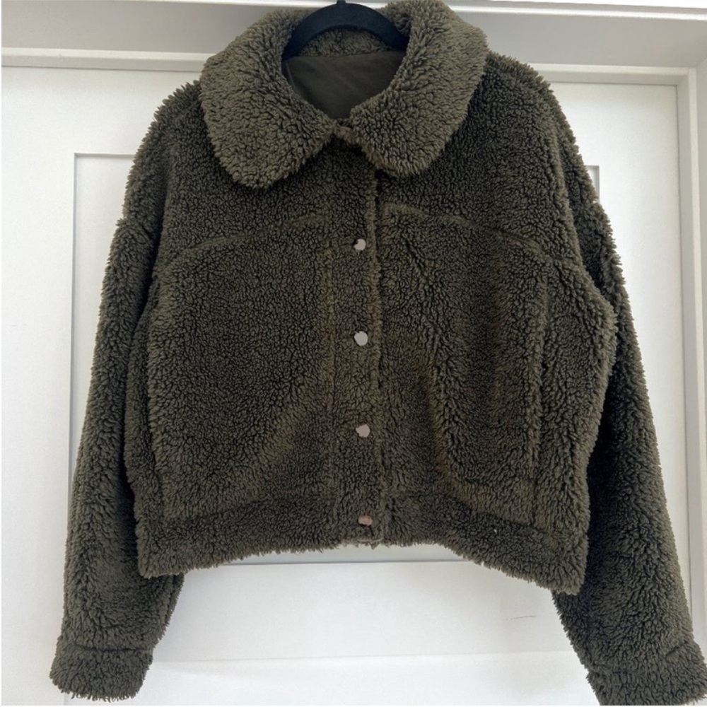 Lululemon Cropped Teddy Jacket Olive Green - Picture 5 of 11